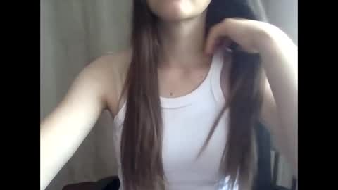 lora23s online show from September 10, 2025, 11:54 am