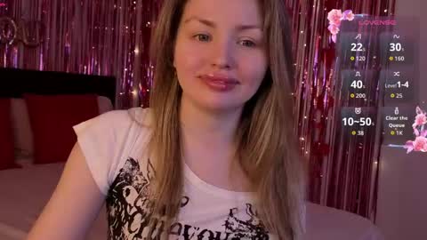 Lora online show from April 30, 2026, 8:57 pm