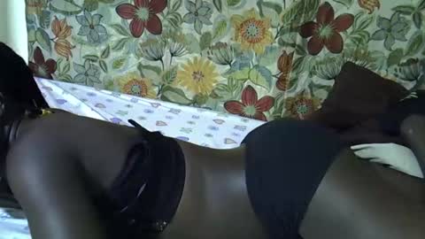 lora_amor online show from February 26, 2026, 2:43 am