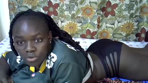 lora_amor online show from June 23, 2026, 11:03 pm