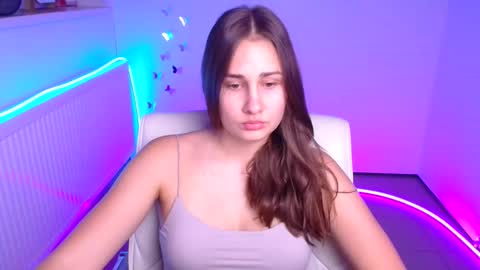 Snapshot of lora_kisses chatting on October 15, 2025, 5:07 am Lora online show from October 15, 2025, 5:07 am