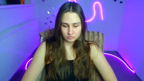 Lora online show from February 22, 2026, 12:15 pm