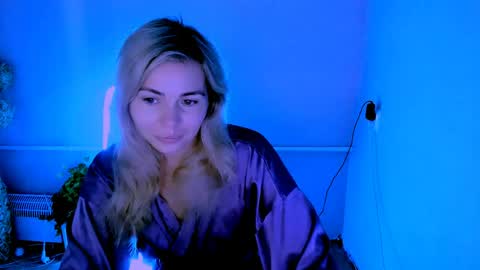 Lora online show from June 9, 2026, 2:34 am