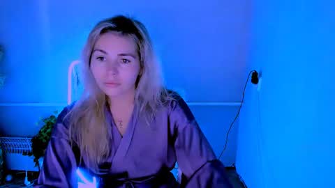 Lora online show from June 11, 2026, 2:22 am