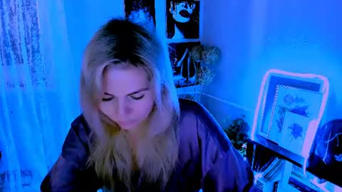 Lora online show from June 18, 2026, 2:34 am