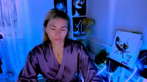 Lora online show from June 22, 2026, 2:13 am