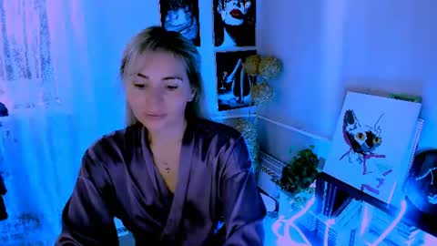 Lora online show from June 22, 2026, 3:25 am