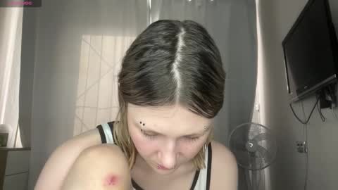 Lora online show from March 27, 2026, 6:08 am