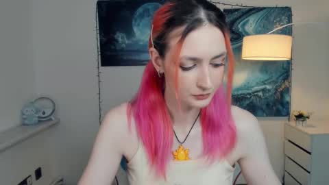 Lora online show from October 22, 2025, 10:59 am