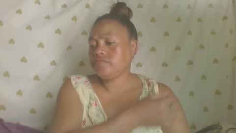 Snapshot of lorahxvane chatting on April 14, 2026, 12:11 pm LorahxVane online show from April 14, 2026, 12:11 pm