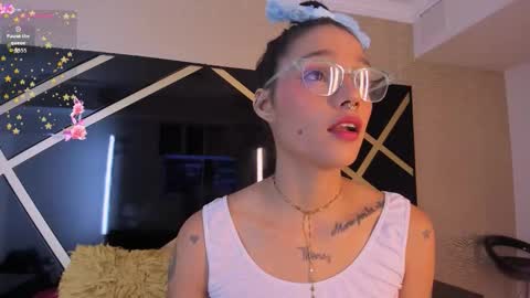 loraineblake online show from December 15, 2025, 1:15 pm