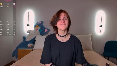 Lora online show from May 1, 2026, 2:32 pm