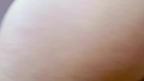 LoraShines online show from November 28, 2025, 8:06 am