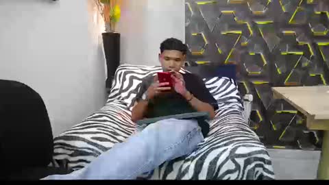 jamess online show from September 9, 2025, 6:07 pm