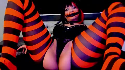 Lore Depp online show from October 3, 2025, 4:42 am