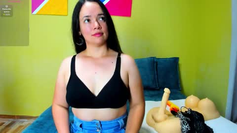 Snapshot of loreen_grey chatting on November 2, 2025, 8:22 pm Loren Grey online show from November 2, 2025, 8:22 pm