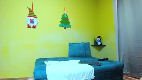 Snapshot of loreen_grey chatting on December 4, 2025, 8:28 pm Loren Grey online show from December 4, 2025, 8:28 pm