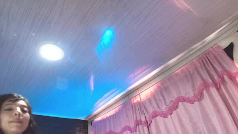 Loren online show from January 18, 2025, 5:59 pm