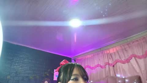 Loren online show from February 24, 2025, 9:52 pm