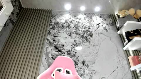 Doll Queen online show from January 7, 2026, 5:48 pm