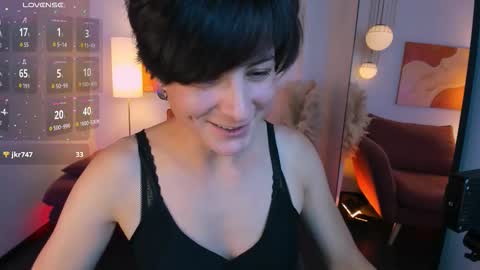 Snapshot of loren_daze chatting on October 15, 2025, 2:39 pm Loren online show from October 15, 2025, 2:39 pm