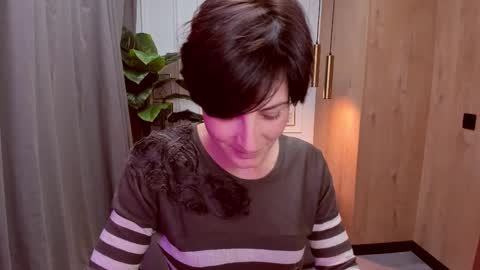 Snapshot of loren_daze chatting on October 22, 2025, 2:28 pm Loren online show from October 22, 2025, 2:28 pm