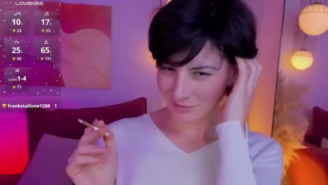 Snapshot of loren_daze chatting on October 31, 2025, 2:40 pm Loren online show from October 31, 2025, 2:40 pm