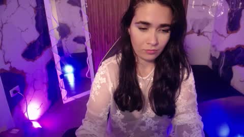 Loren online show from February 26, 2026, 2:32 am