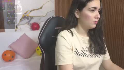 Loren online show from June 23, 2026, 3:04 am