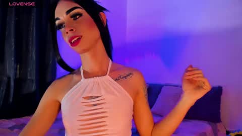lesly lorena online show from February 25, 2025, 11:33 pm