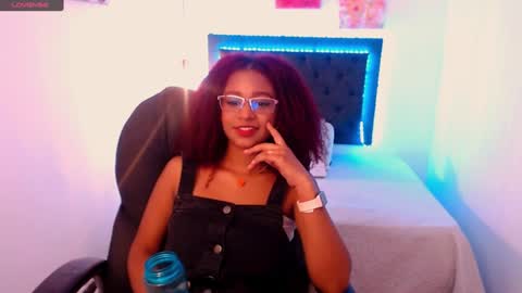 Snapshot of lorena_vieira_ chatting on January 18, 2025, 6:53 pm Lorena Vieira online show from January 18, 2025, 6:53 pm