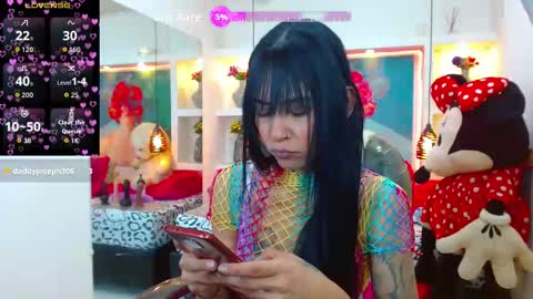 Snapshot of lorenapinto_ chatting on September 19, 2025, 7:14 pm lore online show from September 19, 2025, 7:14 pm