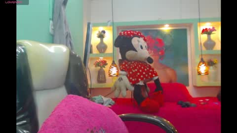 Snapshot of lorenapinto_ chatting on April 24, 2026, 6:21 pm lore online show from April 24, 2026, 6:21 pm