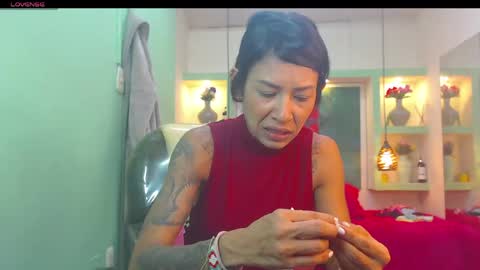 Snapshot of lorenapinto_ chatting on May 21, 2026, 1:34 am lore online show from May 21, 2026, 1:34 am