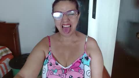 Lorena.. online show from January 28, 2025, 3:35 pm