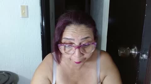 Lorena.. online show from February 3, 2025, 11:26 pm