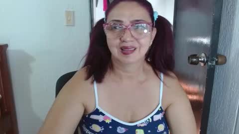 Lorena.. online show from March 10, 2025, 7:18 pm