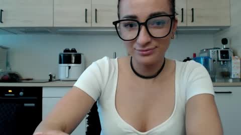 LorenneInspiring online show from September 9, 2025, 6:35 am