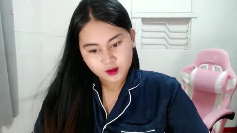 Snapshot of lorenpage_love chatting on January 3, 2025, 5:39 am LOREN online show from January 3, 2025, 5:39 am