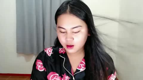 Snapshot of lorenpage_love chatting on January 15, 2025, 7:05 am LOREN online show from January 15, 2025, 7:05 am
