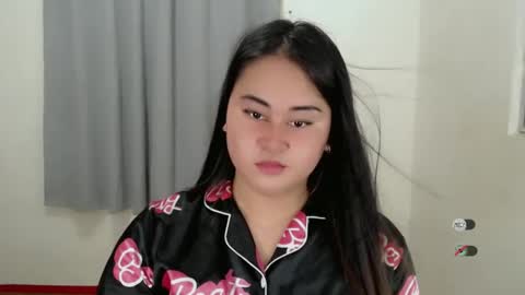 Snapshot of lorenpage_love chatting on January 15, 2025, 10:06 am LOREN online show from January 15, 2025, 10:06 am