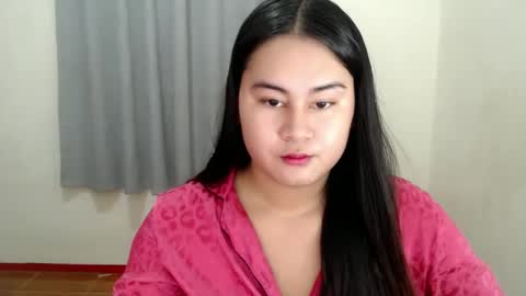 Snapshot of lorenpage_love chatting on January 16, 2025, 7:28 am LOREN online show from January 16, 2025, 7:28 am