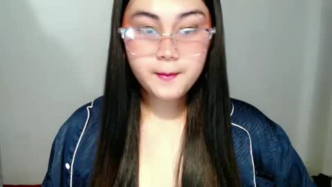Snapshot of lorenpage_love chatting on February 25, 2025, 6:14 am LOREN online show from February 25, 2025, 6:14 am