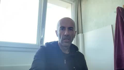 lorenzo44300 online show from February 8, 2026, 11:02 am