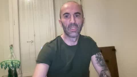 lorenzo44300 online show from February 16, 2026, 9:33 pm