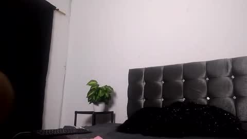 lorena online show from December 14, 2024, 3:29 am