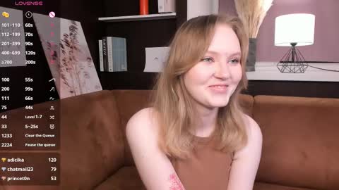 Snapshot of lorettacarnley chatting on February 25, 2025, 10:29 pm Alice online show from February 25, 2025, 10:29 pm