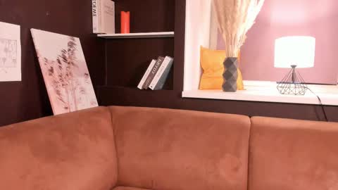 Snapshot of lorettacarnley chatting on March 1, 2025, 7:26 pm Alice online show from March 1, 2025, 7:26 pm