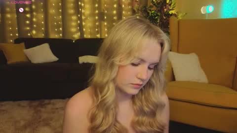 Snapshot of lorettacarnley chatting on September 23, 2025, 7:17 pm Alice online show from September 23, 2025, 7:17 pm