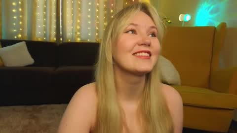 Snapshot of lorettacarnley chatting on October 19, 2025, 7:09 am Alice online show from October 19, 2025, 7:09 am